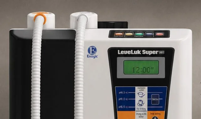 Il sistema a doppio tubo e il pannello di controllo del Super 501 con il timer di produzione in funzione